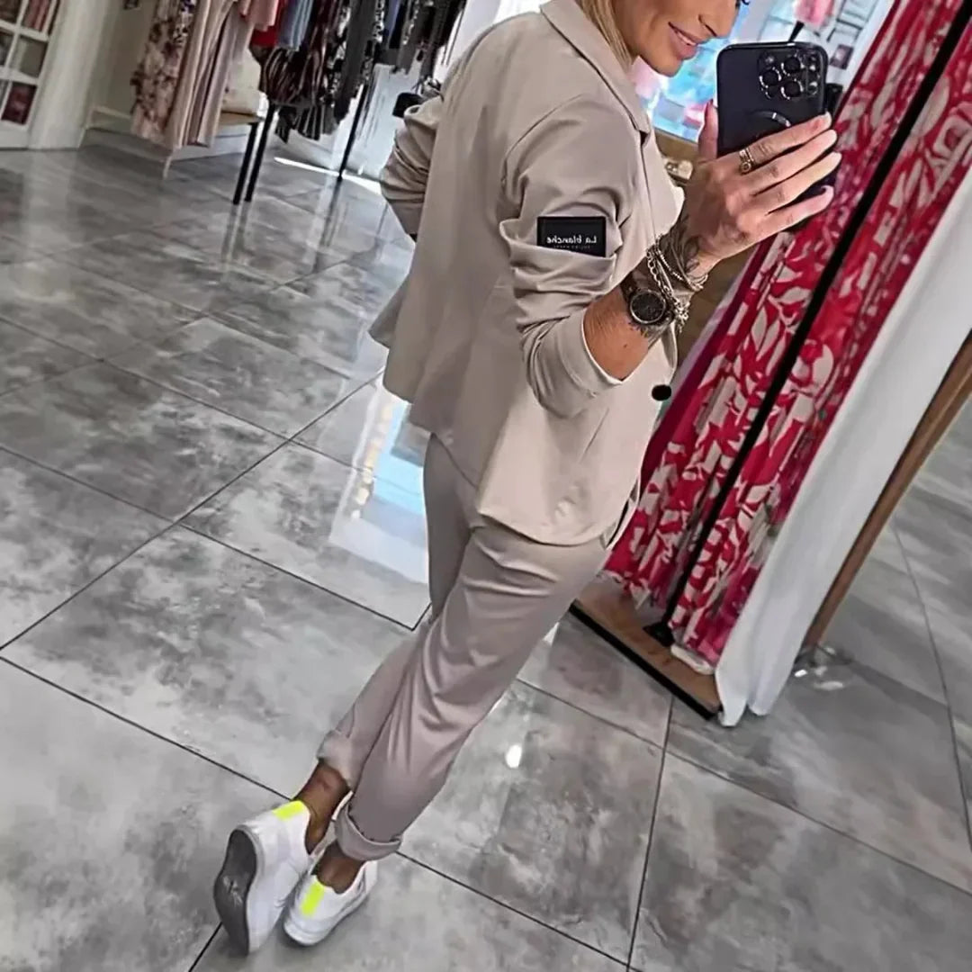 Ginebra - Traje de chaqueta y pantalón para mujer