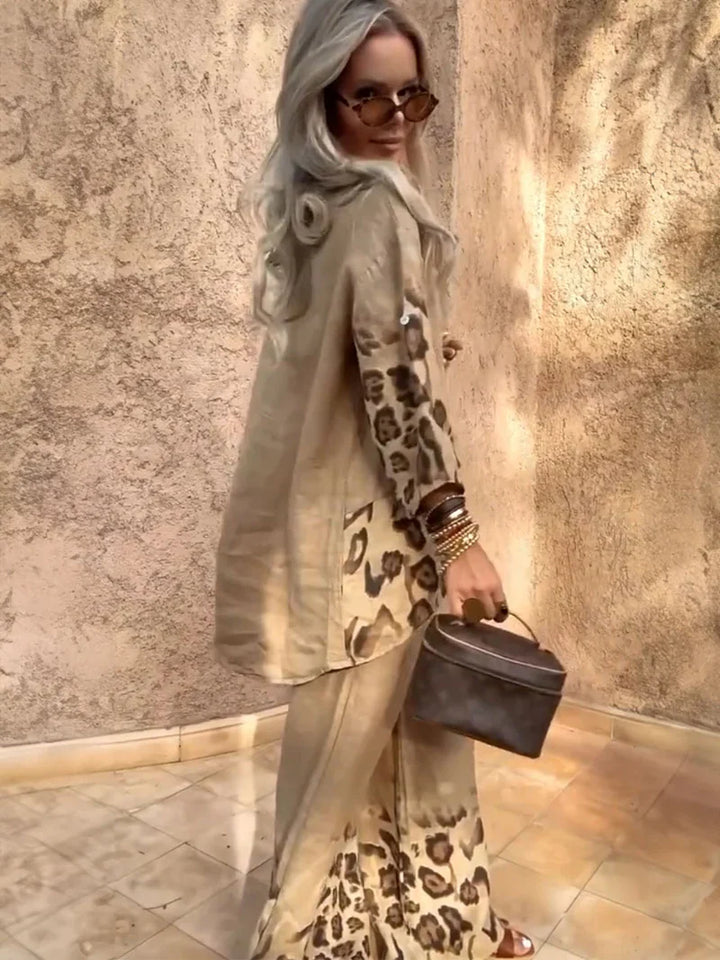 Lirio - Conjunto informal de salón con ribetes de leopardo