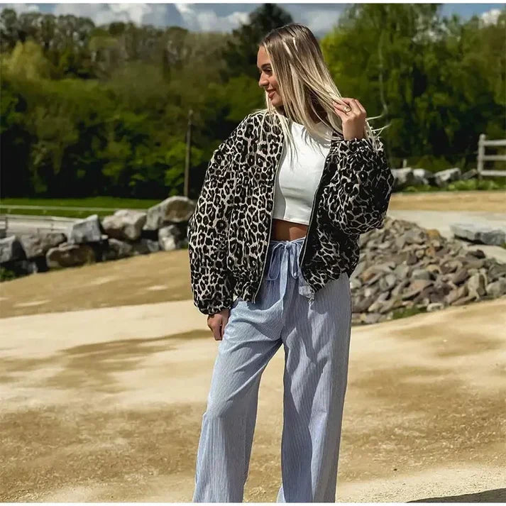 Fiona - Chaqueta bomber para otoño con estampado animal print