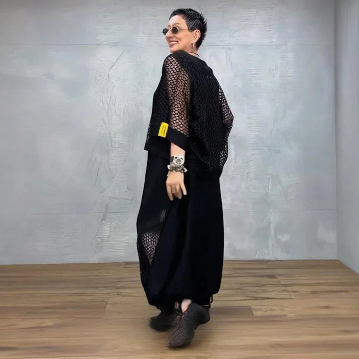 Ava - Conjunto negro de vestido con sobrecamisa calada